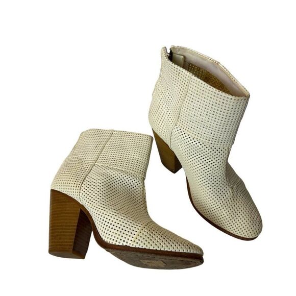 Rag & Bone Womens Perforated Leather Ankle Boots Sz 39.5 White Block Heel - Picture 1 of 8